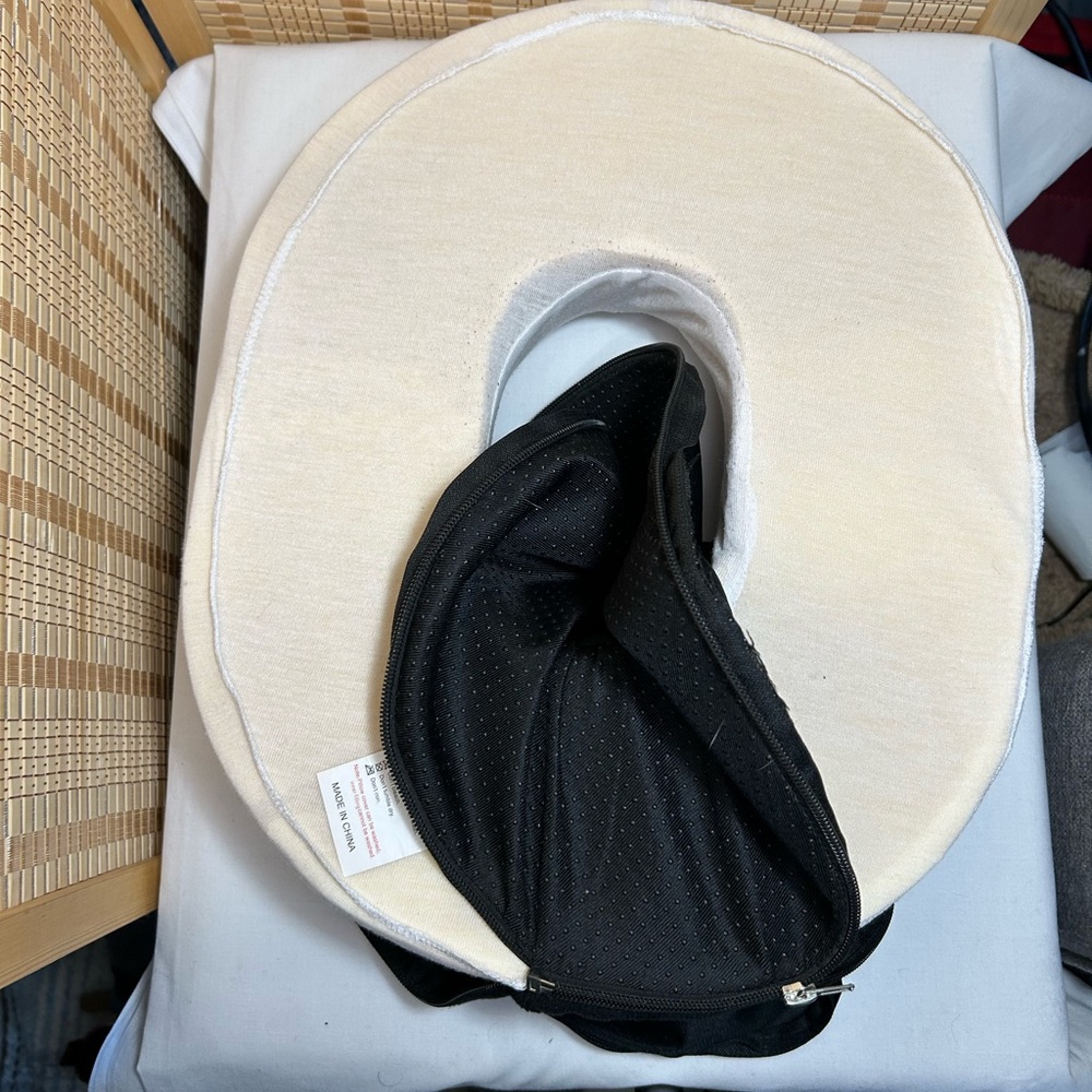 Black Donut Seat Cushion - Picture 3 of 8